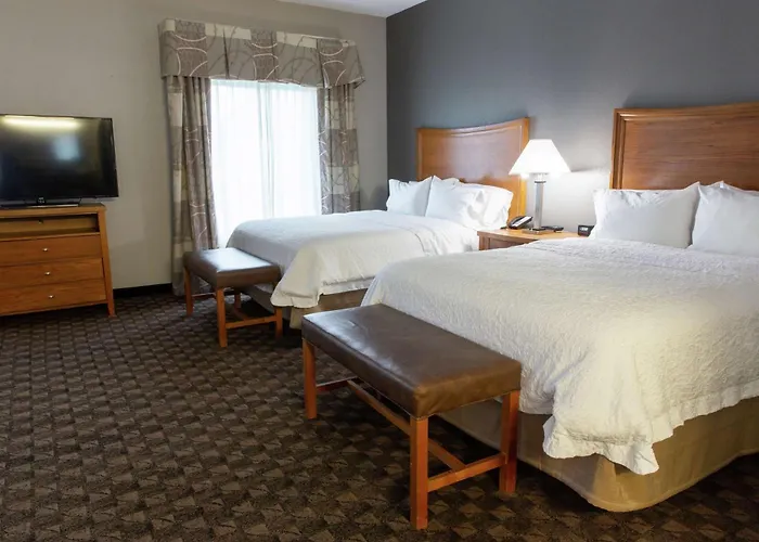 Hampton Inn & Suites Chesapeake-Square Mall