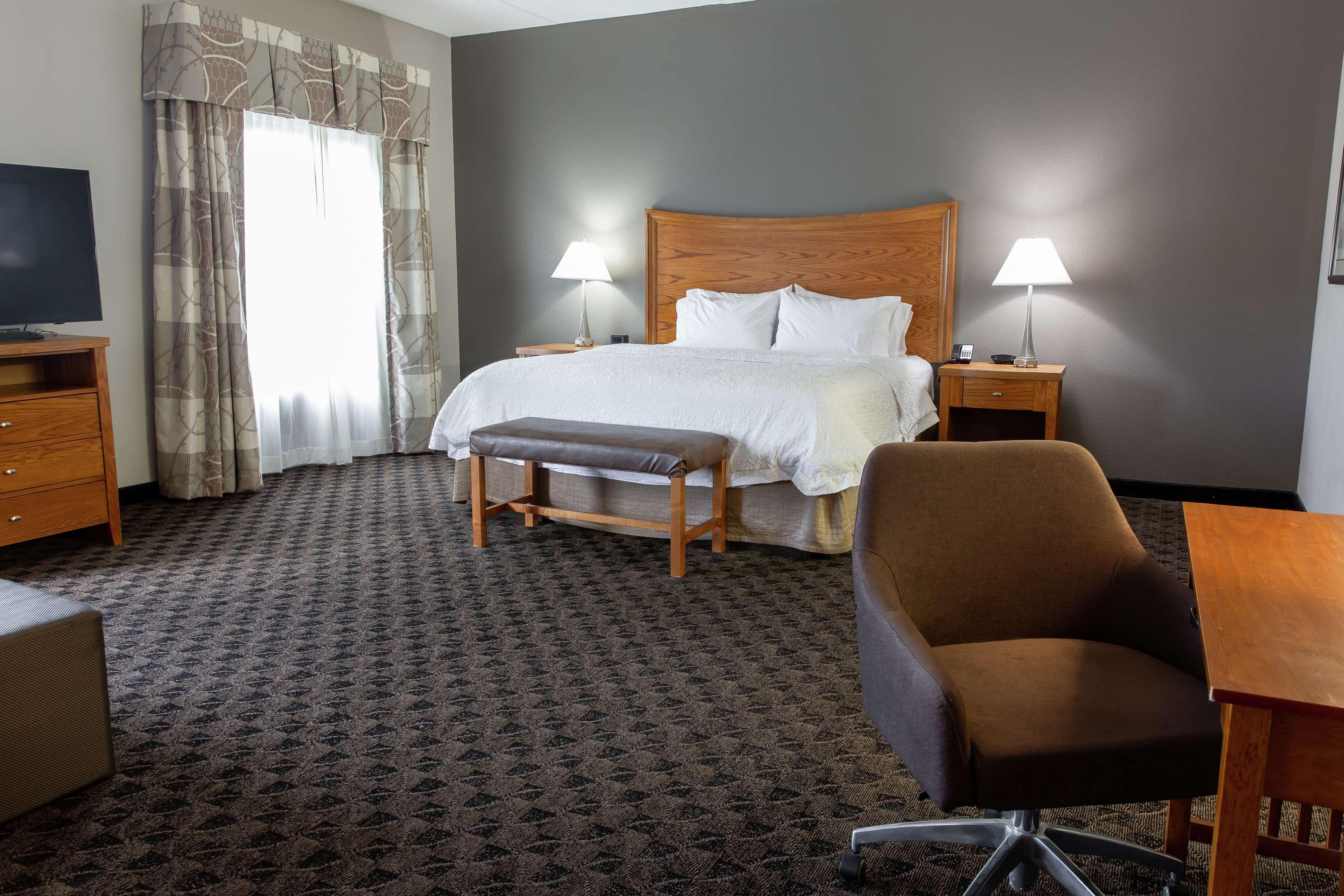Hotel Hampton & Chesapeake-square Mall Chesapeake